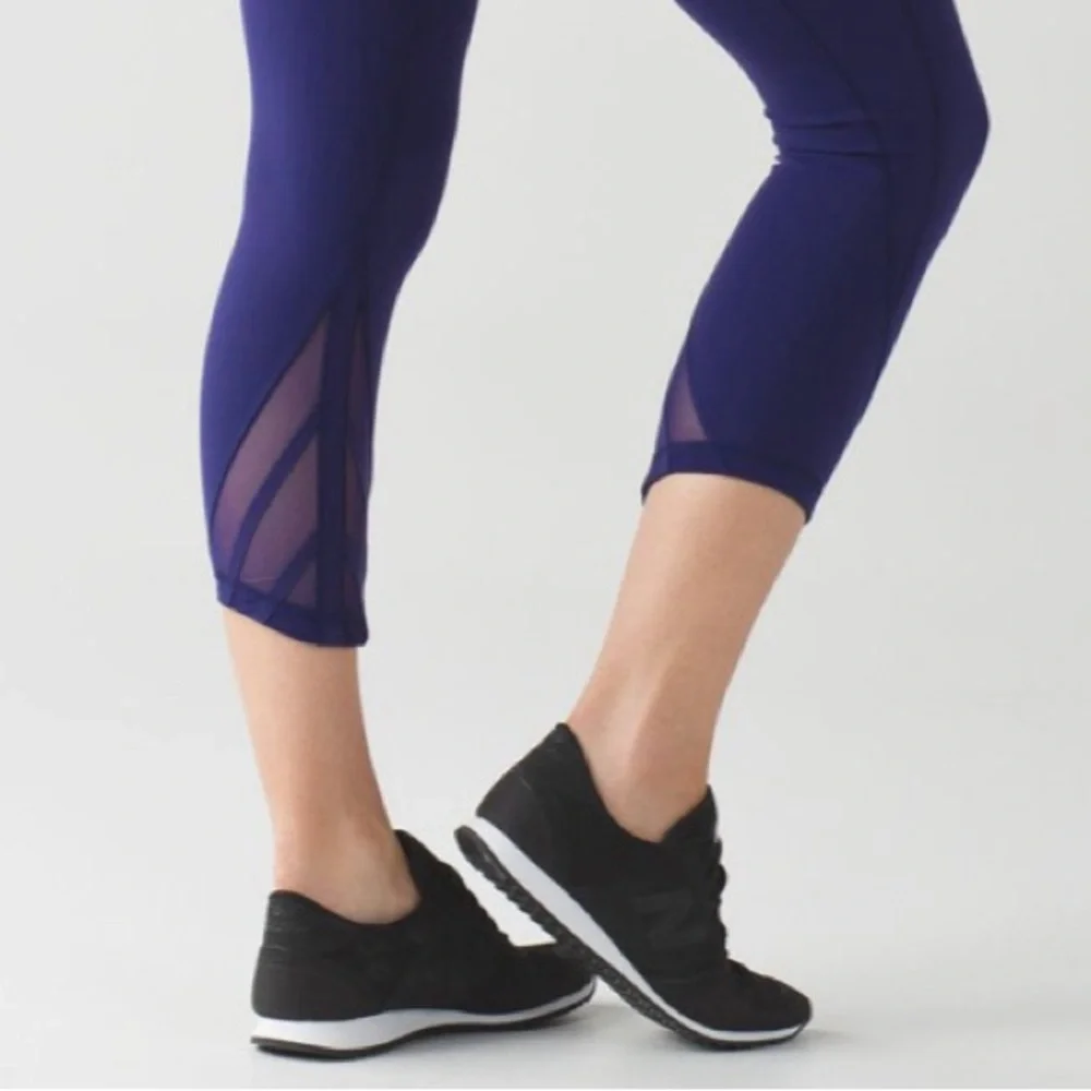 Lululemon Essential Rhythm Crop Emperor Blue - Picture 4 of 12